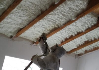 Sprey Poliüretan Köpük Çatı Yalıtım